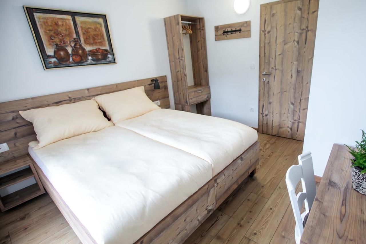 Hisa Poljana Rooms Prevalje Buitenkant foto