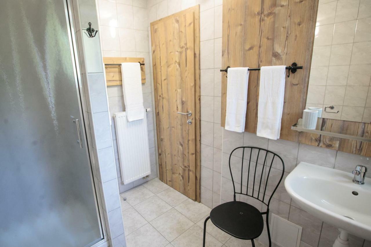 Hisa Poljana Rooms Prevalje Buitenkant foto