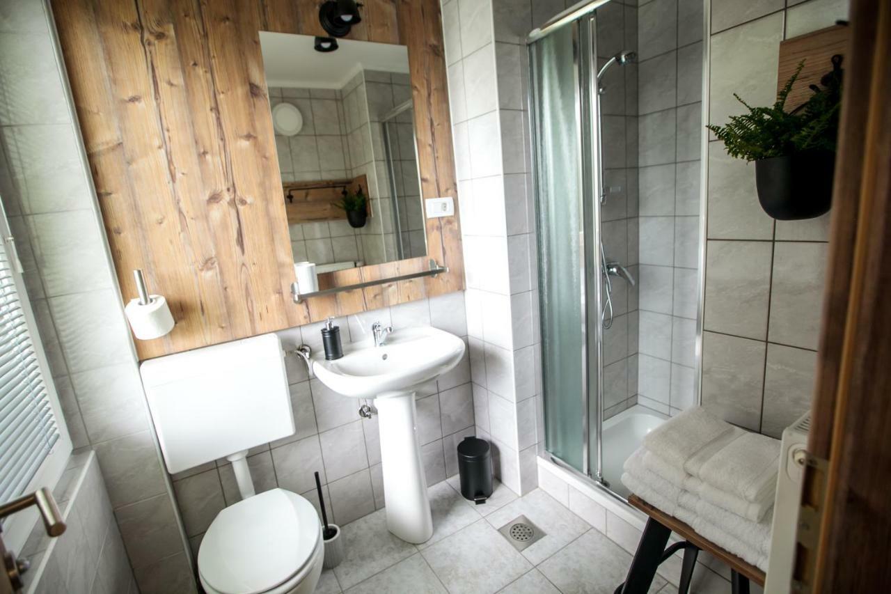 Hisa Poljana Rooms Prevalje Buitenkant foto